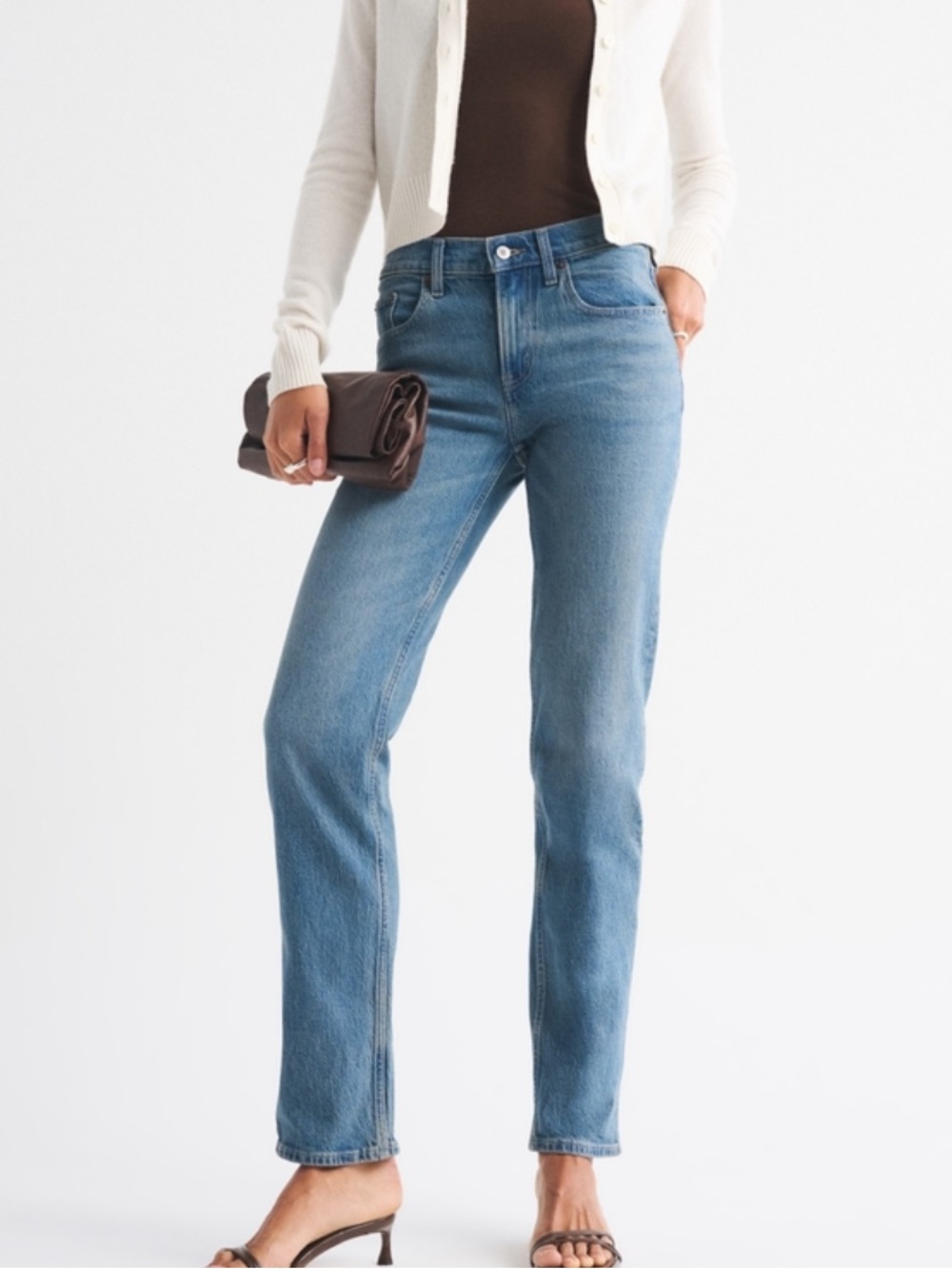 Abercrombie Mid Rise 90s Straight Jean medium wash